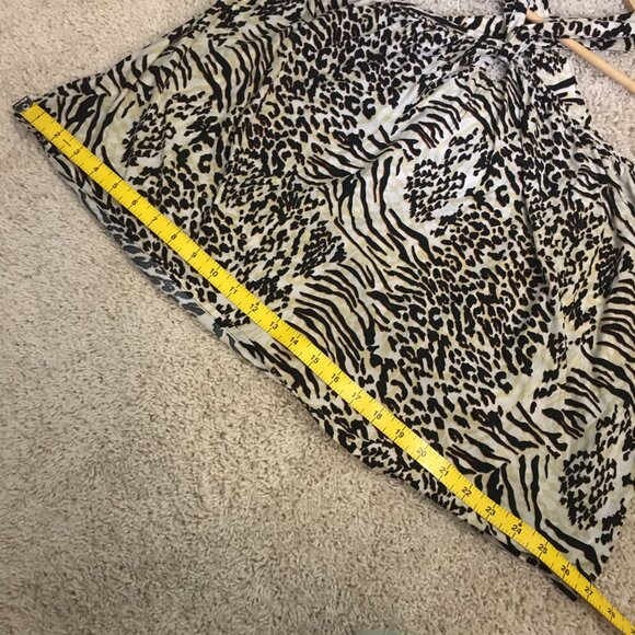Crossback Big Cat Print Rayon Halter Top - Picture 11 of 13